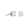 14 karat white gold 3mm Pearl stud earrings.